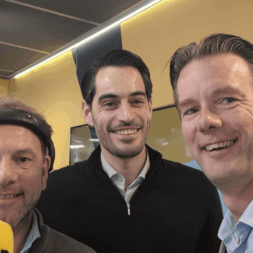 Tesla en de prijs van het aandeel. De positie van Unilever op lijst van populairste bedrijven waarin Nederlanders beleggen